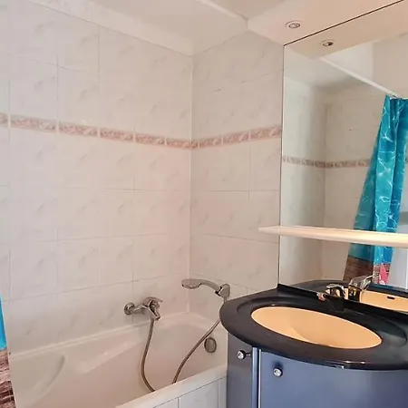 Apartment Dans Avec Piscine La Couarde-sur-Mer