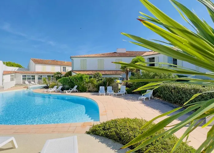 Dans Avec Piscine 拉考德索梅