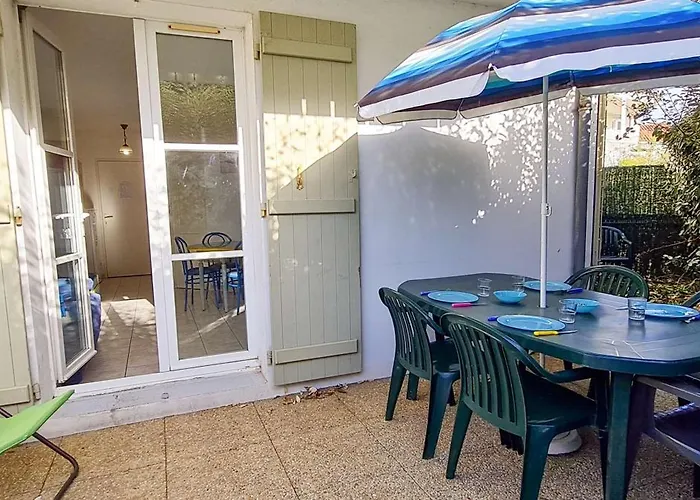 Dans Avec Piscine 公寓